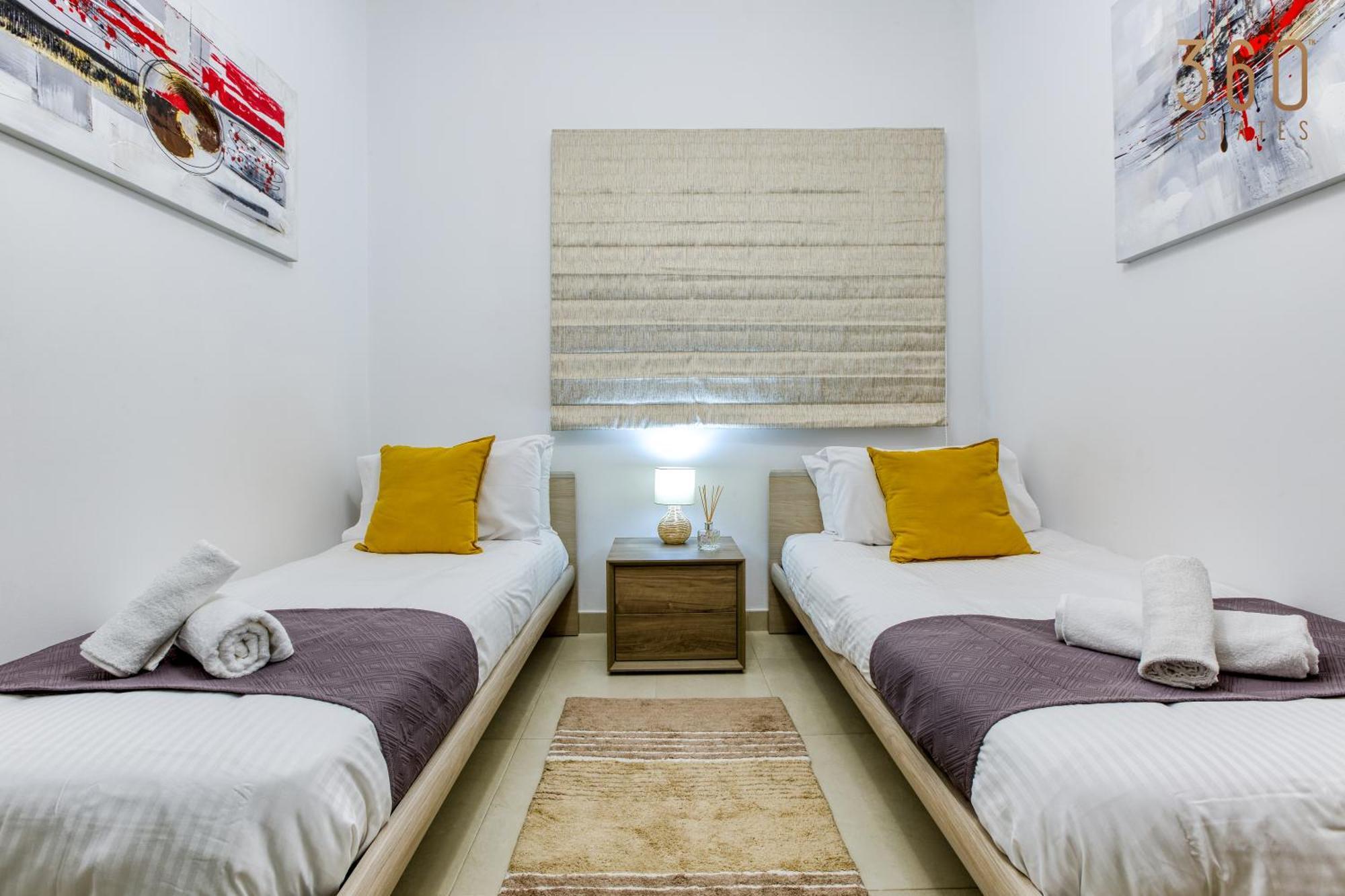 Designer, Luxurious 3Br Home In Pender Gardens By 360 Estates San Giuliano Esterno foto